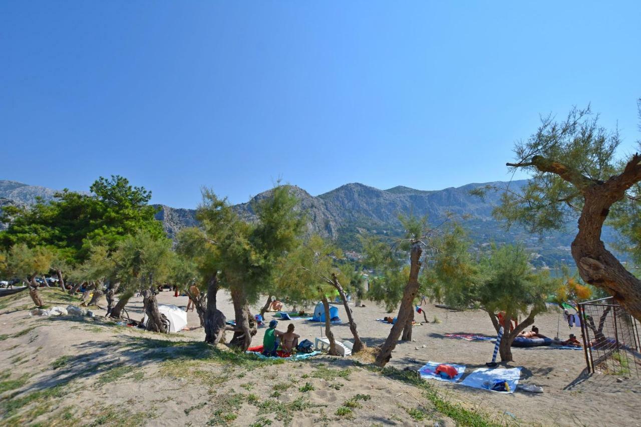 Apartment Nansy Omis Bagian luar foto