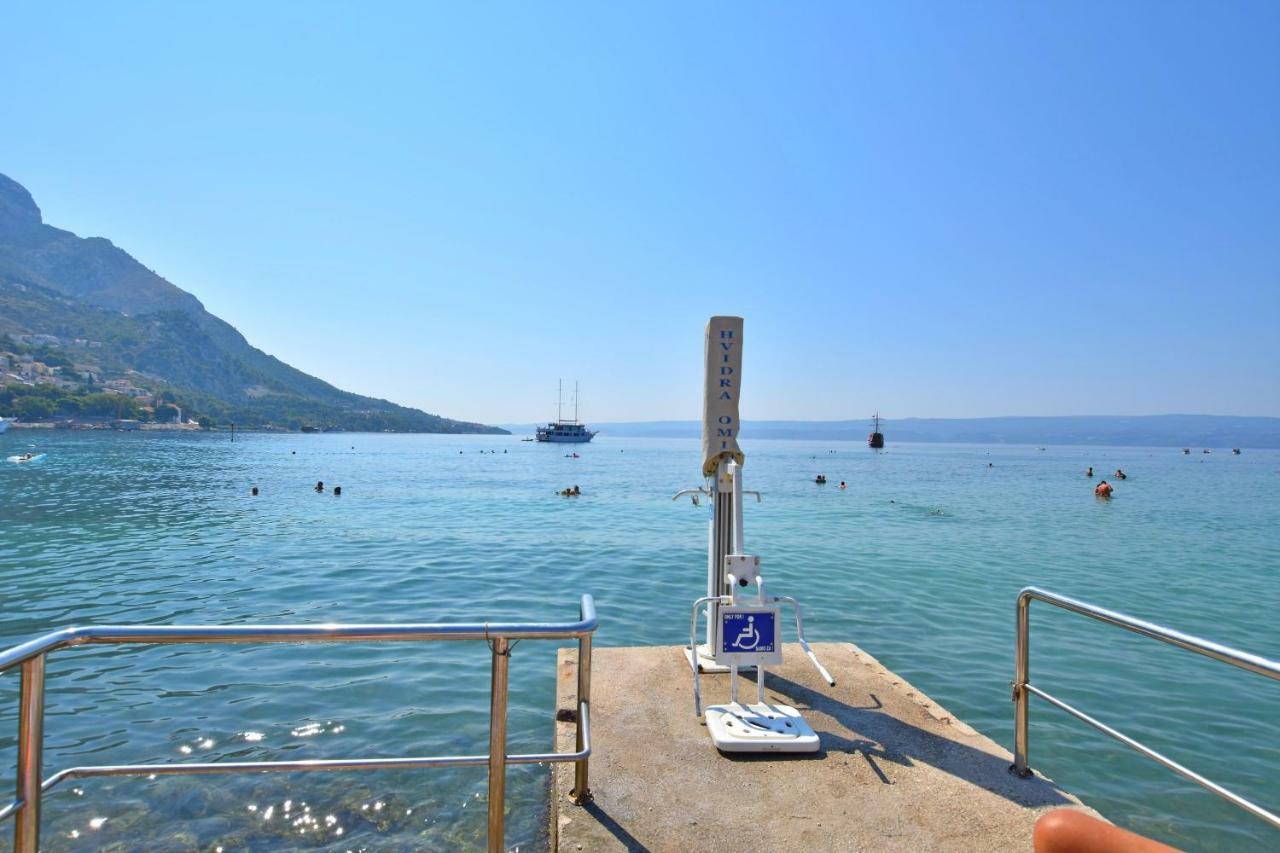 Apartment Nansy Omis Bagian luar foto